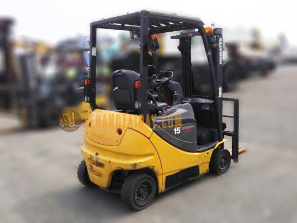 Xe nâng điện ngồi lái KOMATSU FB15-12