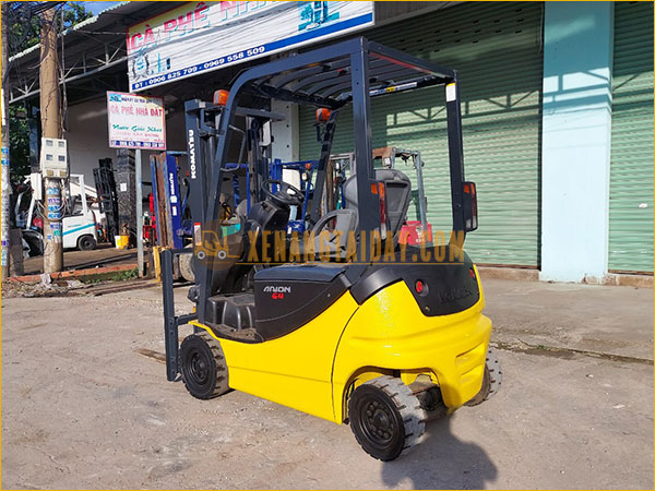 Xe nâng điện ngồi lái KOMATSU FB15-12