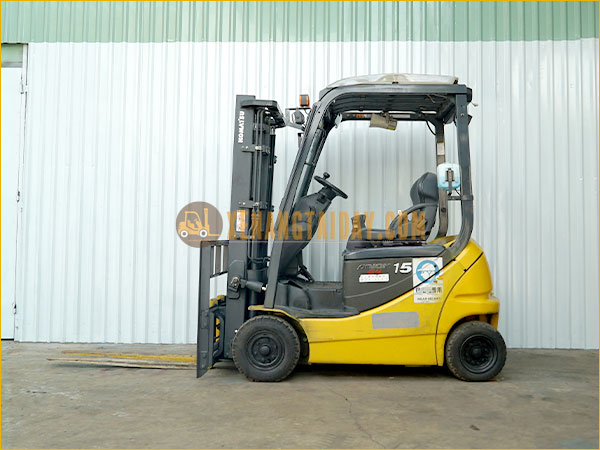Xe nâng điện ngồi lái KOMATSU FB15-12