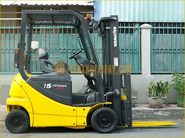 Xe nâng điện ngồi lái 1.5 tấn KOMATSU FB15-12: