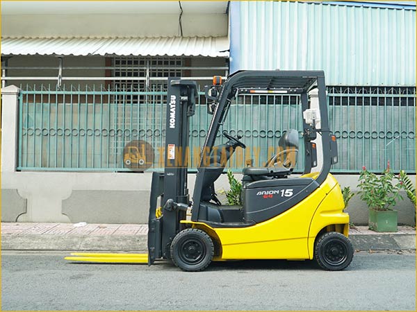 Xe nâng điện ngồi lái KOMATSU FB15-12