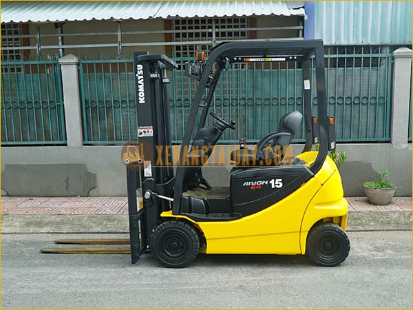 Xe nâng điện ngồi lái KOMATSU FB15-12