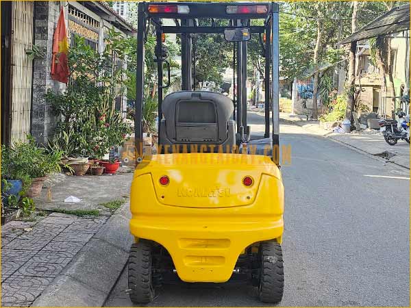 Xe nâng điện ngồi lái KOMATSU FB15-12