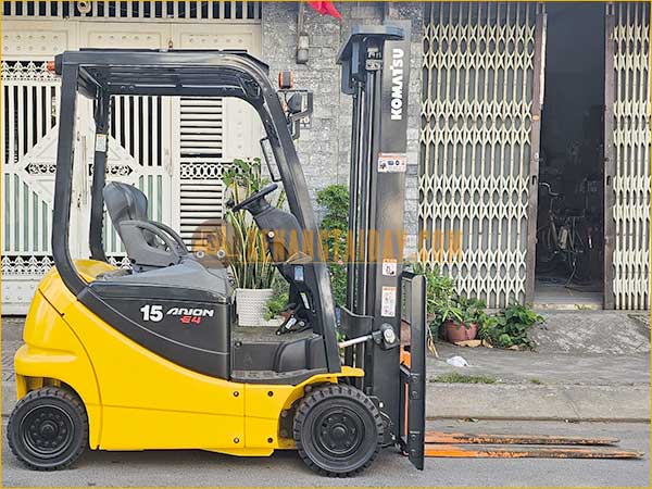 Xe nâng điện ngồi lái KOMATSU FB15-12