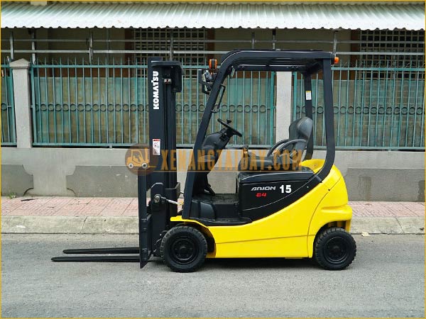 Xe nâng điện ngồi lái KOMATSU FB15-12