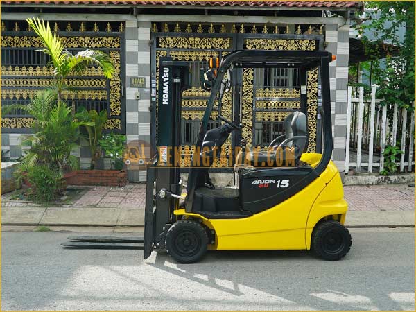 Xe nâng điện ngồi lái KOMATSU FB15-12 gắn bình điện axít chì 48V - 402Ah LIFTTOP VTFL6
