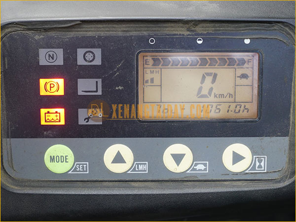 Xe nâng điện ngồi lái KOMATSU FB15-12 gắn pin lithum 48V - 340Ah PKGFF48340