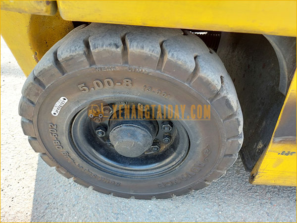 Xe nâng điện ngồi lái KOMATSU FB15EX-11