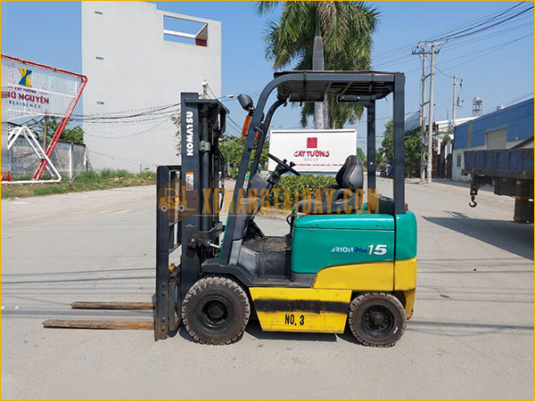 Xe nâng điện ngồi lái KOMATSU FB15EX-11