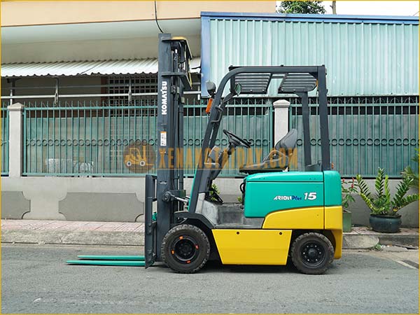 Xe nâng điện ngồi lái KOMATSU FB15EX-11