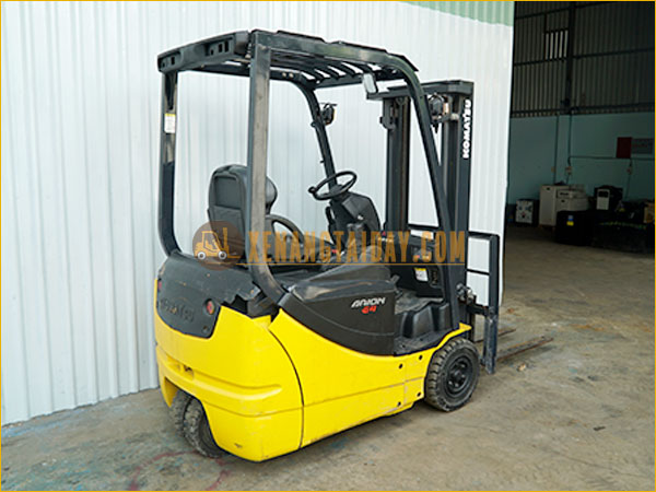 Xe nâng điện ngồi lái KOMATSU FB15M-12