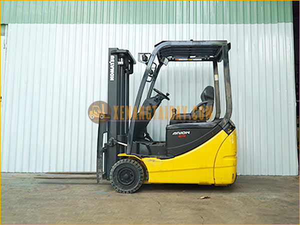Xe nâng điện ngồi lái KOMATSU FB15M-12
