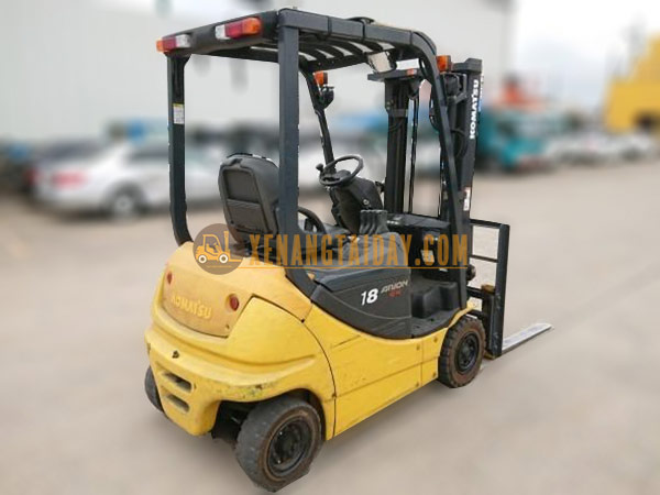 Xe nâng điện ngồi lái KOMATSU FB18-12
