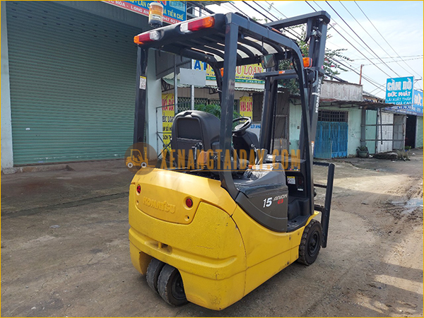 Xe nâng điện ngồi lái 3 bánh KOMATSU FB15M-12