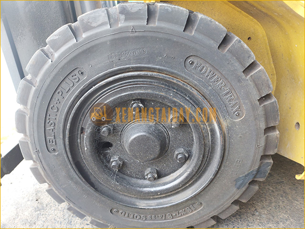 Xe nâng điện ngồi lái 3 bánh KOMATSU FB15M-12