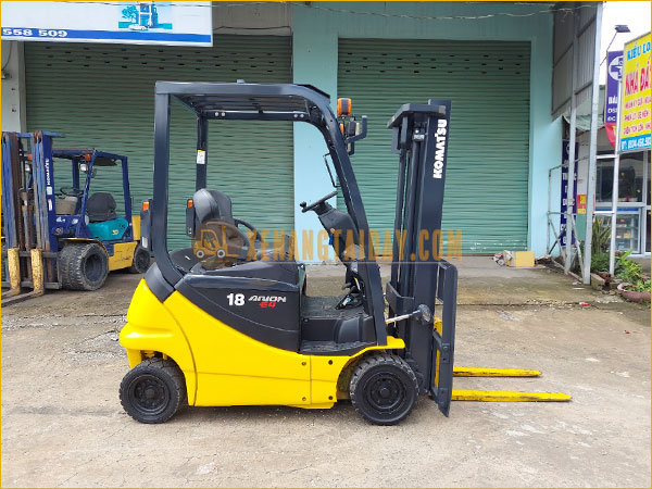 Xe nâng điện ngồi lái KOMATSU FB18-12