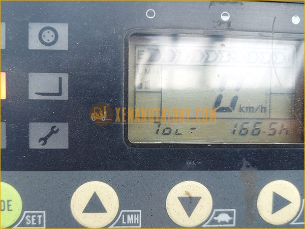 Xe nâng điện ngồi lái KOMATSU FB18-12