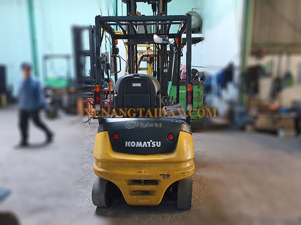 Xe nâng điện ngồi lái KOMATSU FB20AHB-12