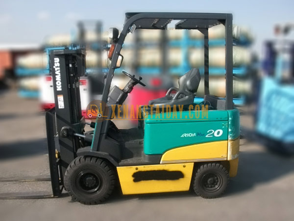 Xe nâng điện ngồi lái KOMATSU FB20EX-11