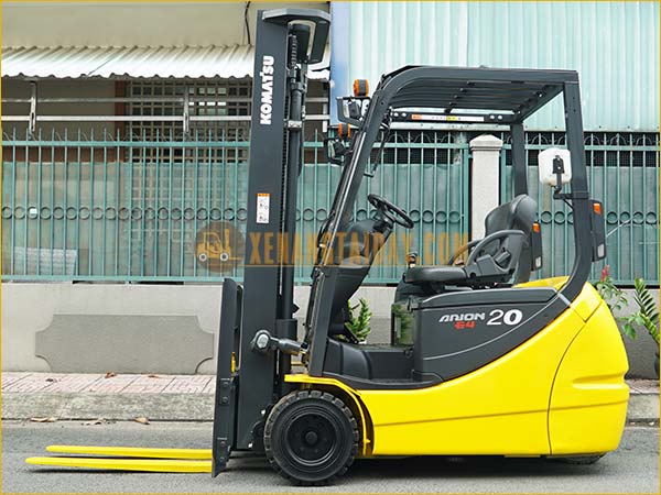 Xe nâng điện ngồi lái KOMATSU FB20M-12