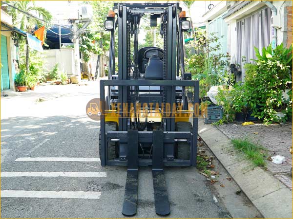 Xe nâng điện ngồi lái KOMATSU FE25-1