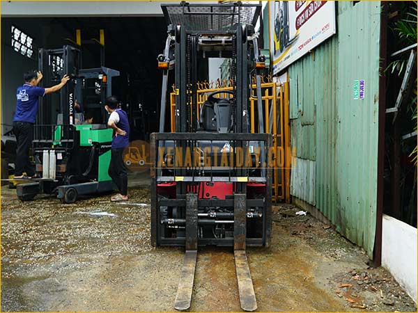Xe nâng điện ngồi lái NICHIYU FB15PN-80-300AF