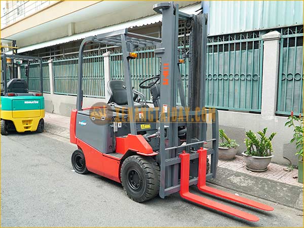Xe nâng điện ngồi lái NICHIYU FB25PN-70-370