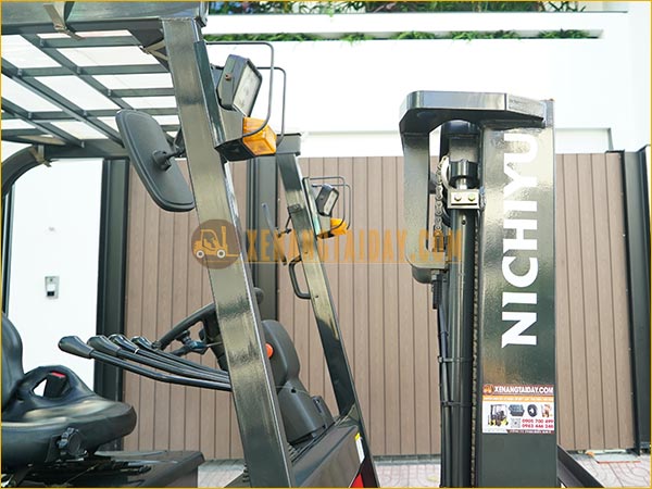 Xe nâng điện ngồi lái NICHIYU FB25PN-77-300AF