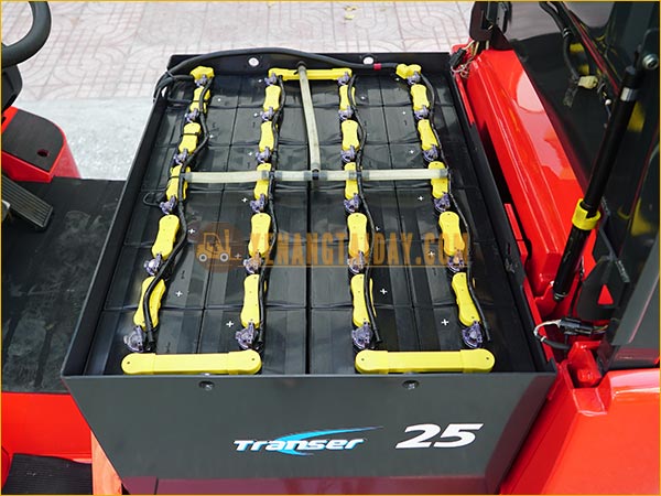 Xe nâng điện ngồi lái NICHIYU FB25PN-77-300AF