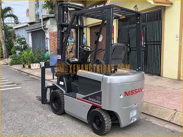 Xe nâng điện ngồi lái Nissan