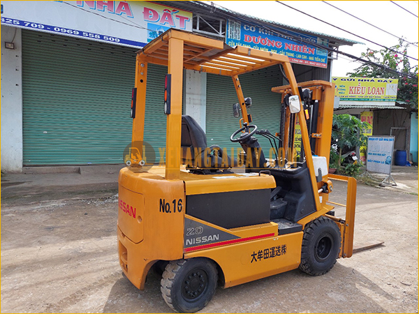 Xe nâng điện ngồi lái Nissan 02ZT1B2R20