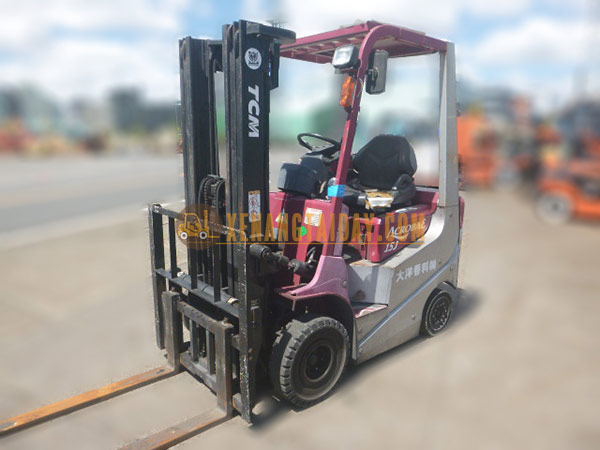 Xe nâng điện ngồi lái TCM FA15B-J