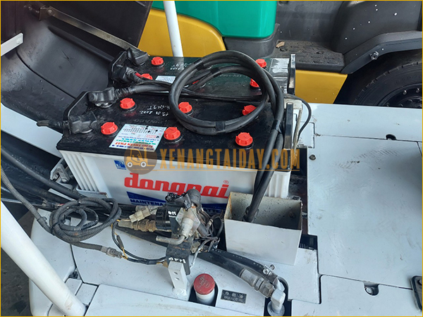 Xe nâng điện ngồi lái TCM FB05S