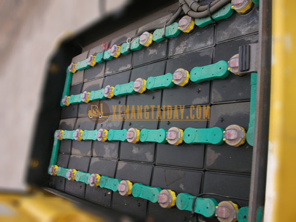 Xe nâng điện ngồi lái TCM FB15-6