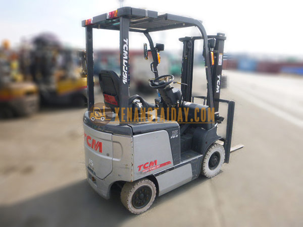 Xe nâng điện ngồi lái TCM FB15-7