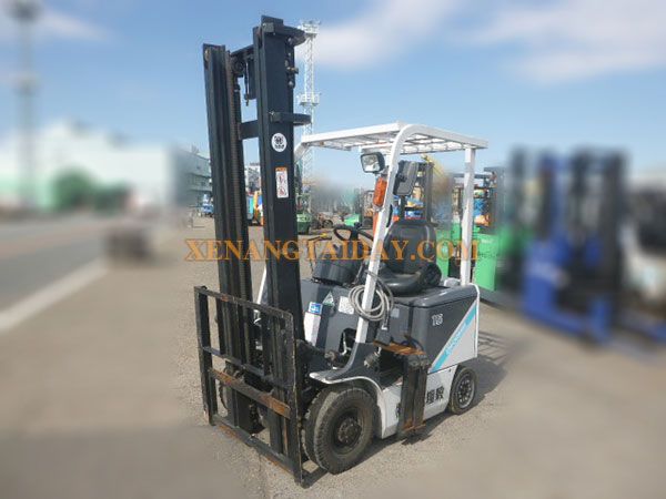 Xe nâng điện ngồi lái TCM FB15-8