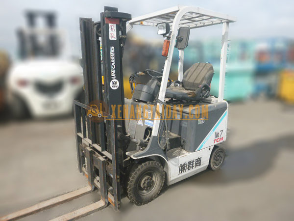 Xe nâng điện ngồi lái TCM FB15-8