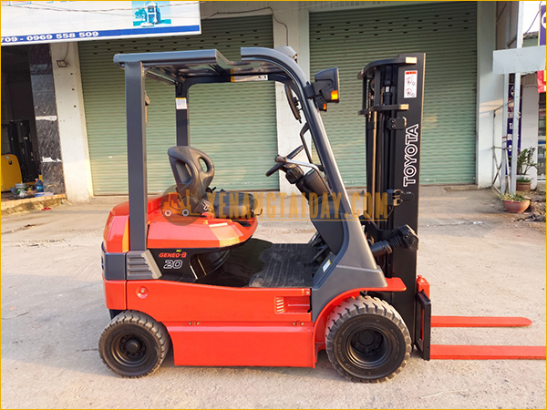 Xe nâng điện ngồi lái 2 tấn TOYOTA 7FB20
