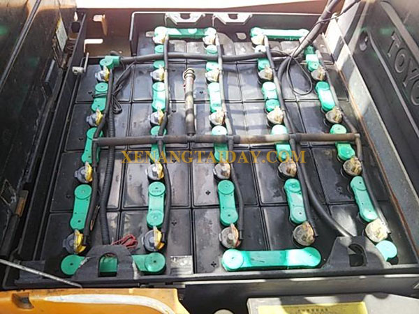 Xe nâng điện ngồi lái TOYOTA 7FBH15