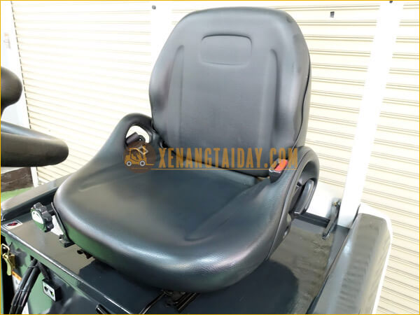 Xe nâng điện ngồi lái UNICARRIERS FB15-8