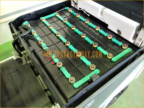 Xe nâng điện ngồi lái UNICARRIERS FB25-8