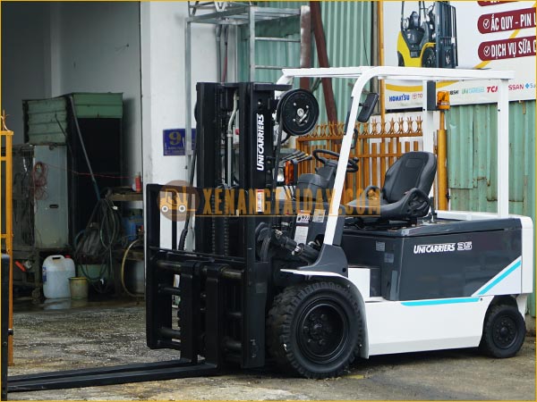 Xe nâng điện ngồi lái UNICARRIERS FB35-8S