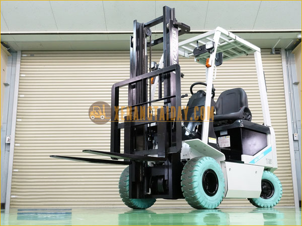 Xe nâng điện ngồi lái UNICARRIERS J1B1L15