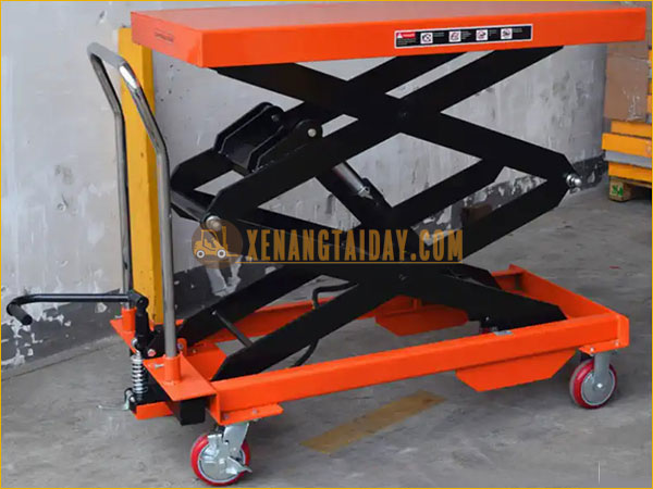 Xe nâng mặt bàn cao 1.5 mét Noblelift 700kg