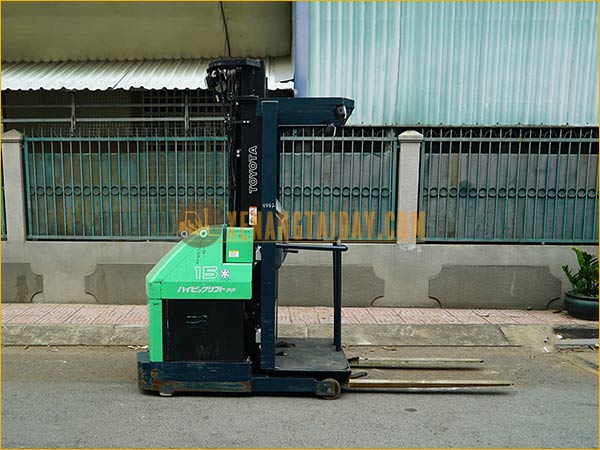 Xe nâng order picker TOYOTA 7FBP15