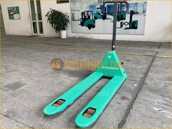 Xe nâng tay 2.5 tấn MITSUBISHI MỚI 100%