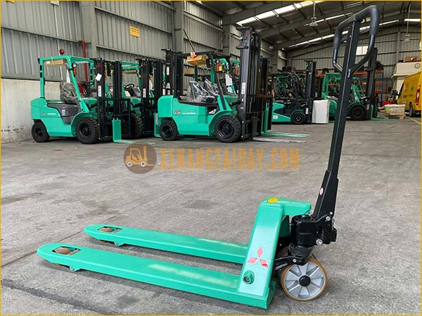 Xe nâng tay 2.5 tấn MITSUBISHI MỚI 100%
