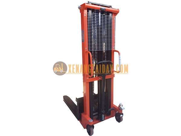 Xe nâng tay cao HS1520