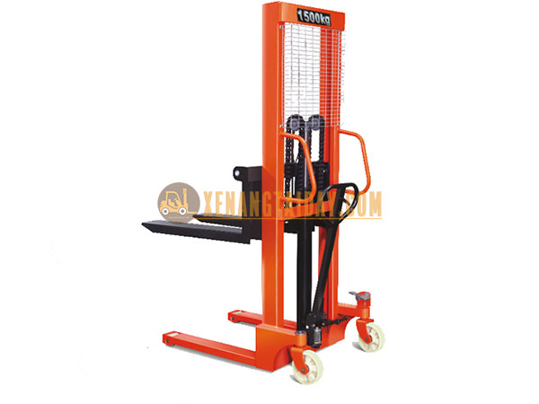 Xe nâng tay cao HS1520