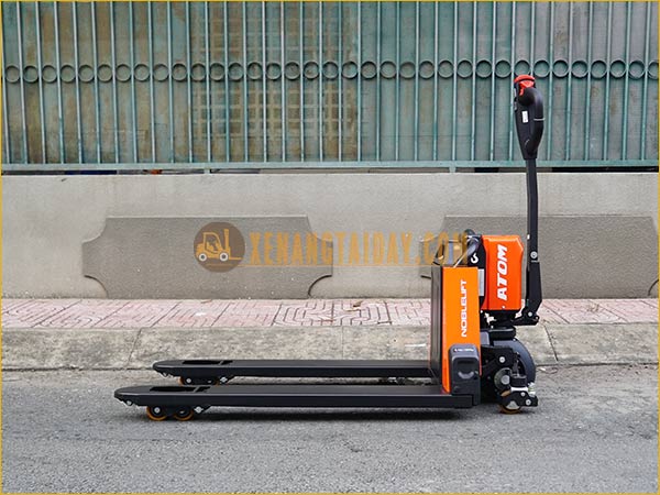 Xe nâng tay điện thấp tự động hoàn toàn 1.5 / 2 tấn NOBLELIFT MỚI 100%